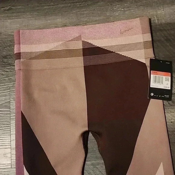 NIKE WOMEN'S SCULPT LUX ICON SEAMLESS TIGHTS SIZE L - Picture 3 of 5